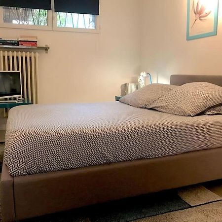Appartement Cosy, Independant Avec Jardin ムードン エクステリア 写真
