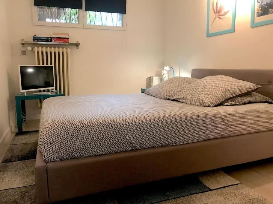 Appartement Cosy, Independant Avec Jardin ムードン エクステリア 写真