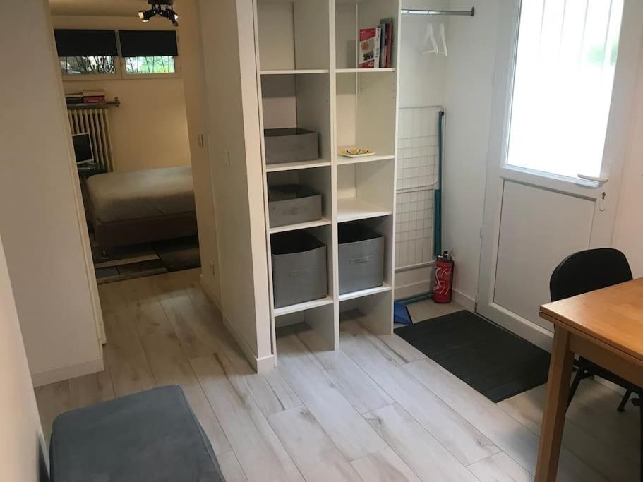 Appartement Cosy, Independant Avec Jardin ムードン エクステリア 写真